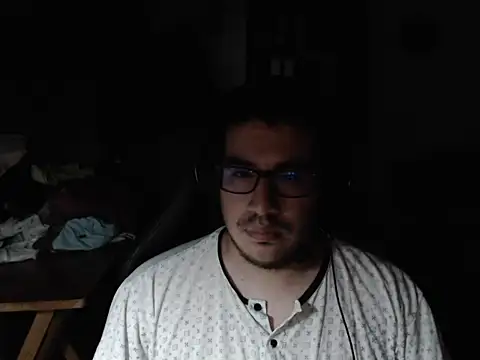 Snapshot of thealfawolf01 chatting on January 7, 12:55 am thealfawolf01 online show from January 7, 12:55 am