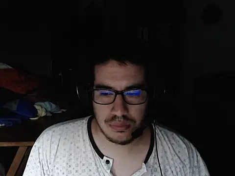 Snapshot of thealfawolf01 chatting on January 9, 3:36 am thealfawolf01 online show from January 9, 3:36 am