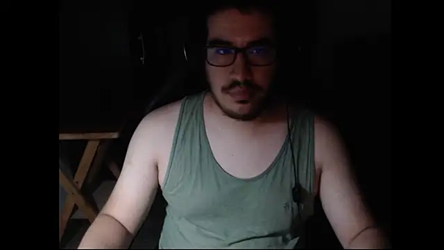 Snapshot of thealfawolf01 chatting on January 20, 2:53 am thealfawolf01 online show from January 20, 2:53 am