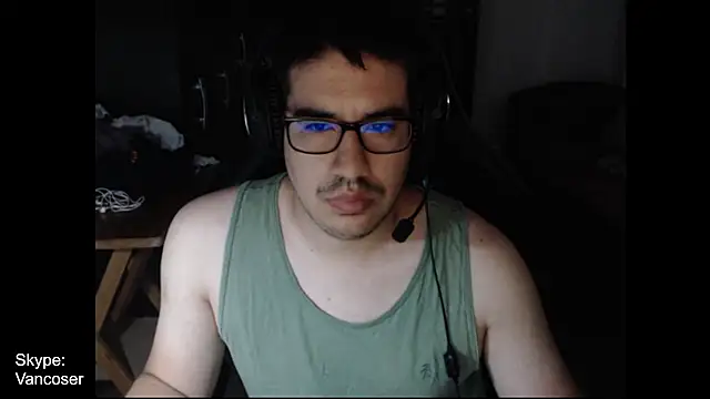 Snapshot of thealfawolf01 chatting on January 28, 12:32 pm thealfawolf01 online show from January 28, 12:32 pm