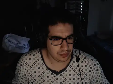 thealfawolf01 online show from March 3, 11:49 am