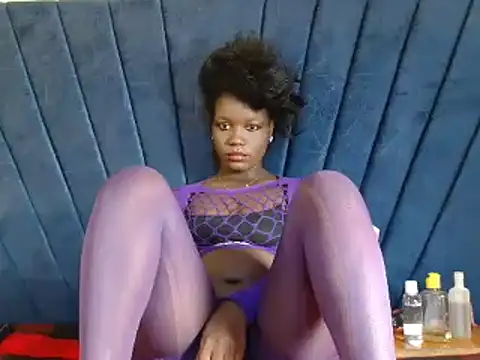 Layla Amish1 online show from May 8, 5:35 am