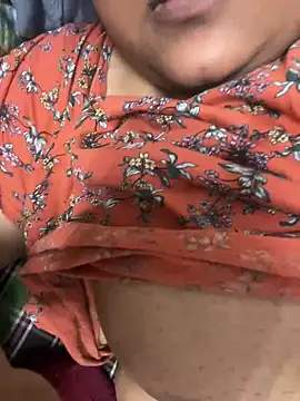 smile pretty online show from February 15, 11:50 am