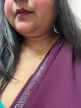 smile pretty online show from March 19, 7:17 pm