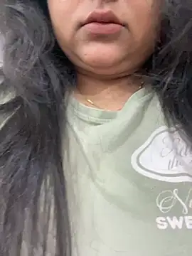 smile pretty online show from March 19, 5:06 pm