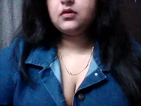 smile pretty online show from April 9, 6:13 pm