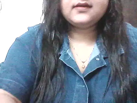 smile pretty online show from April 17, 5:49 pm