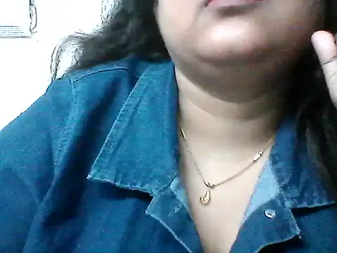 Snapshot of smile_pretty chatting on April 22, 5:25 pm smile pretty online show from April 22, 5:25 pm