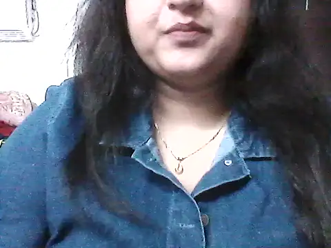 Snapshot of smile_pretty chatting on May 5, 4:37 pm smile pretty online show from May 5, 4:37 pm