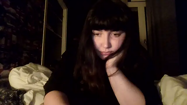 Snapshot of Lynylou chatting on September 14, 7:35 pm Lynylou online show from September 14, 7:35 pm