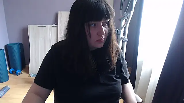 Snapshot of Lynylou chatting on September 15, 12:49 pm Lynylou online show from September 15, 12:49 pm