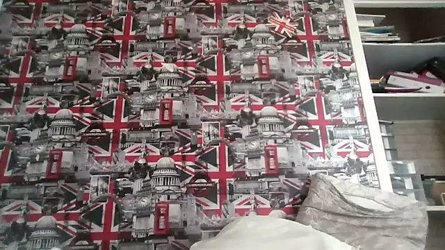 Snapshot of Lynylou chatting on October 24, 11:17 am Lynylou online show from October 24, 11:17 am