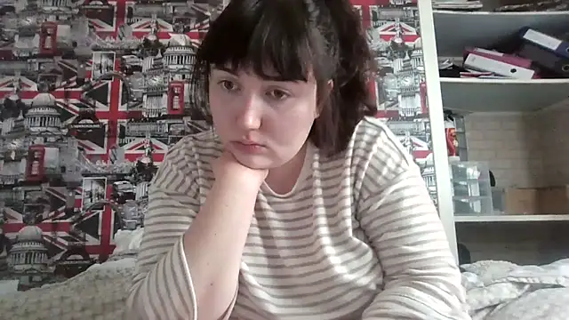 Snapshot of Lynylou chatting on November 3, 9:43 am Lynylou online show from November 3, 9:43 am