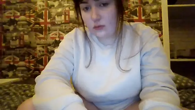 Snapshot of Lynylou chatting on November 14, 9:24 pm Lynylou online show from November 14, 9:24 pm