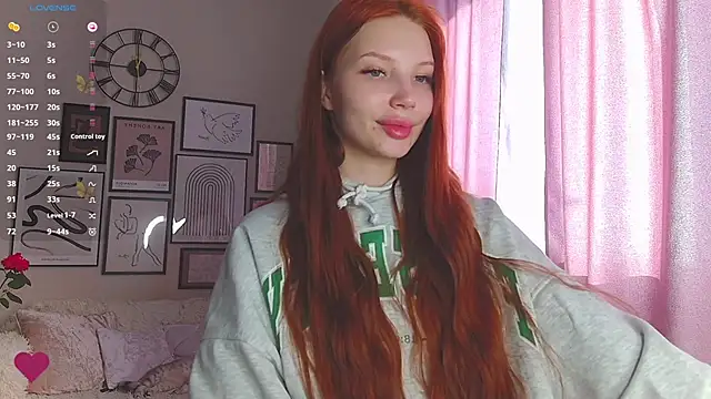 JudyWalkerr online show from February 19, 6:33 am