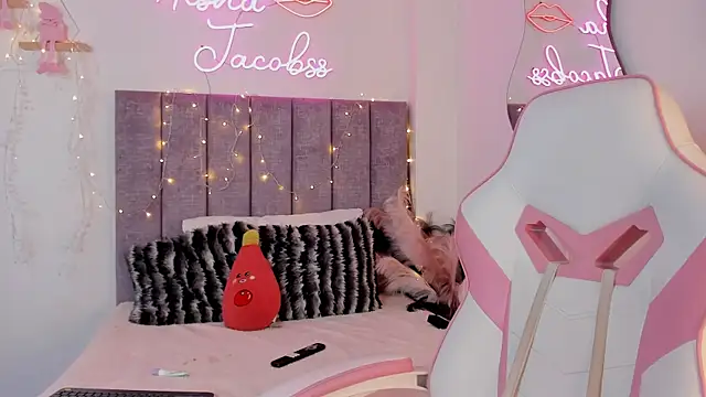 Snapshot of jacobss_gh chatting on November 25, 9:04 pm jacobss gh online show from November 25, 9:04 pm