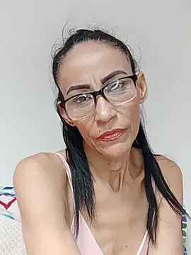 Snapshot of BarbaraMature chatting on July 2, 3:07 pm BarbaraMature online show from July 2, 3:07 pm