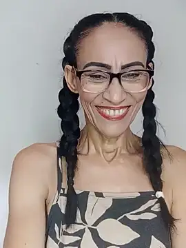 Snapshot of BarbaraMature chatting on July 13, 2:09 pm BarbaraMature online show from July 13, 2:09 pm