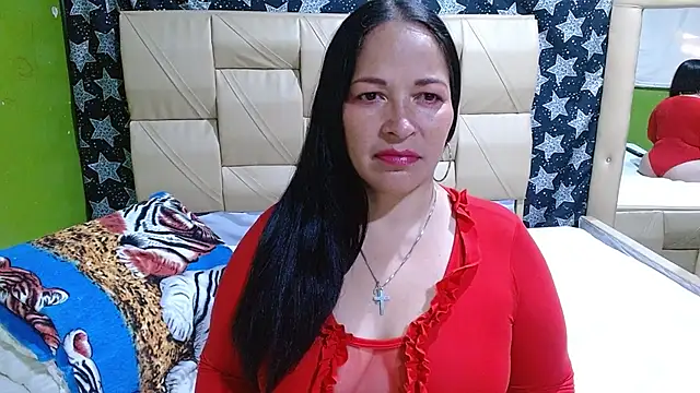 Stefanny Taylor  online show from February 21, 5:03 pm