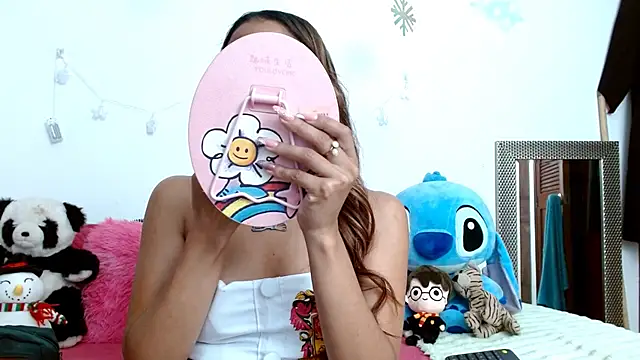 Snapshot of kendallsweet7 chatting on February 7, 8:20 pm kendallsweet7 online show from February 7, 8:20 pm