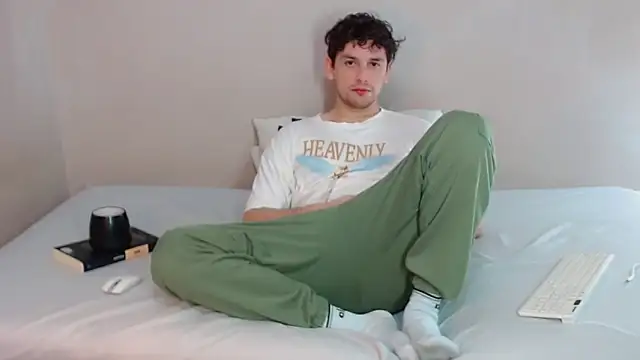 Snapshot of Elio555 chatting on March 9, 7:12 am Elio555 online show from March 9, 7:12 am