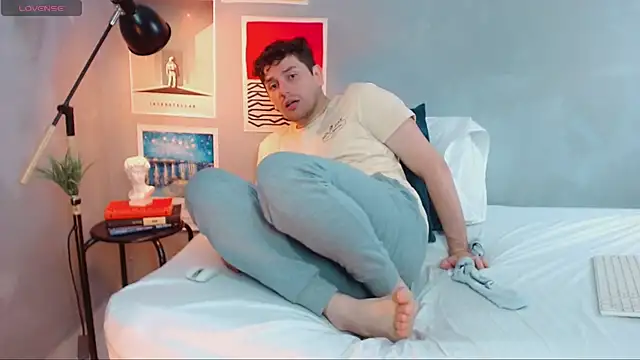 Snapshot of Elio555 chatting on October 10, 6:51 pm Elio555 online show from October 10, 6:51 pm