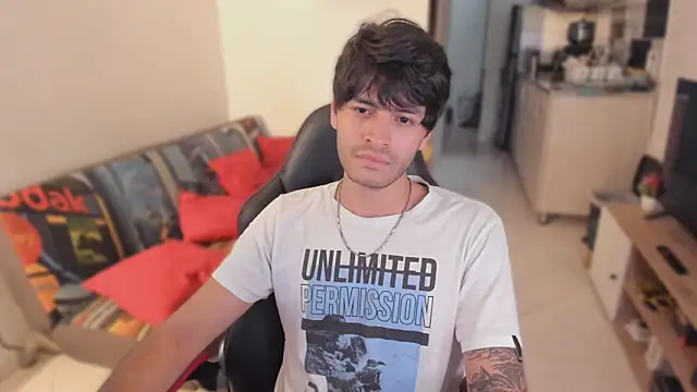 justin stark7 online show from November 5, 9:26 pm