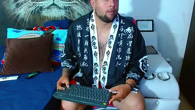 Michaell Myerss  online show from November 7, 1:22 pm