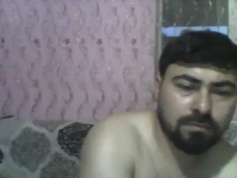 Snapshot of eminrehi chatting on June 18, 1:06 am eminrehi online show from June 18, 1:06 am