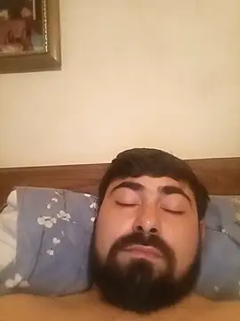 Snapshot of eminrehi chatting on July 16, 1:22 am eminrehi online show from July 16, 1:22 am