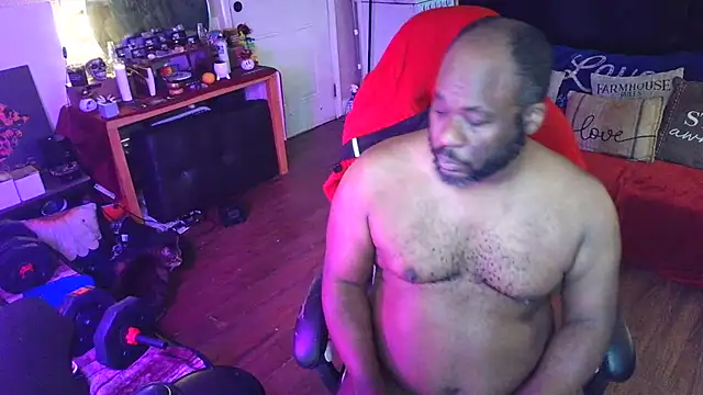 Snapshot of bigshh8 chatting on February 2, 8:30 pm bigshh8 online show from February 2, 8:30 pm