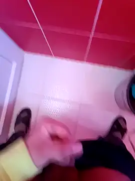 Snapshot of sokrates13 chatting on February 1, 9:11 am sokrates13 online show from February 1, 9:11 am