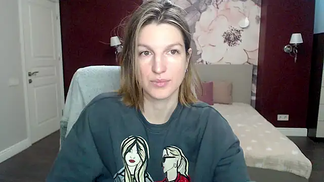 Snapshot of EmilyWalkeri chatting on January 23, 7:43 am EmilyWalkeri online show from January 23, 7:43 am