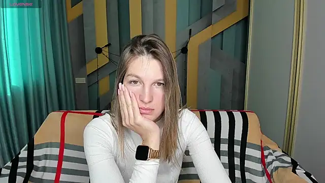 Snapshot of EmilyWalkeri chatting on October 12, 6:01 am EmilyWalkeri online show from October 12, 6:01 am