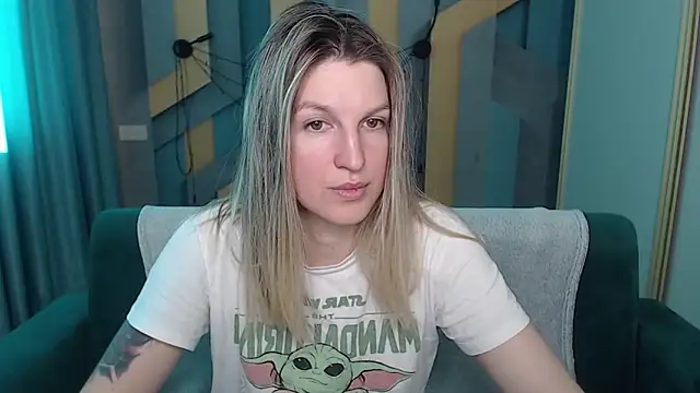 EmilyWalkeri online show from February 22, 7:29 am