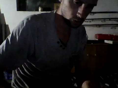Snapshot of Rejtelmesest chatting on July 1, 11:04 pm Rejtelmesest online show from July 1, 11:04 pm