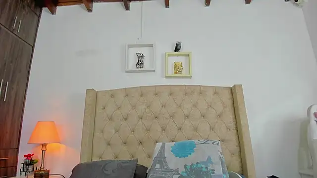 Snapshot of allisson_m chatting on March 3, 12:05 pm allisson m online show from March 3, 12:05 pm