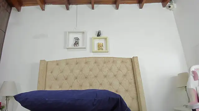 Snapshot of allisson_m chatting on March 17, 12:04 pm allisson m online show from March 17, 12:04 pm