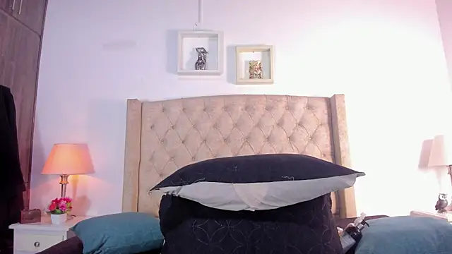 Snapshot of allisson_m chatting on October 22, 12:05 pm allisson m online show from October 22, 12:05 pm