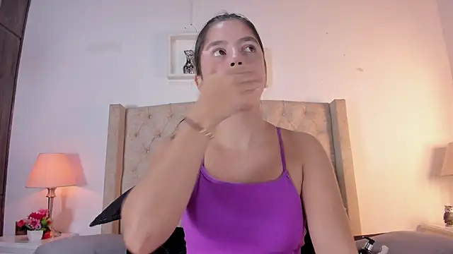 Snapshot of allisson_m chatting on November 5, 12:05 pm allisson m online show from November 5, 12:05 pm