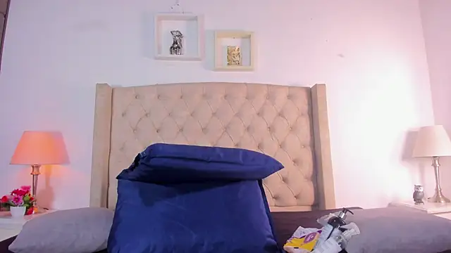 Snapshot of allisson_m chatting on November 6, 12:06 pm allisson m online show from November 6, 12:06 pm