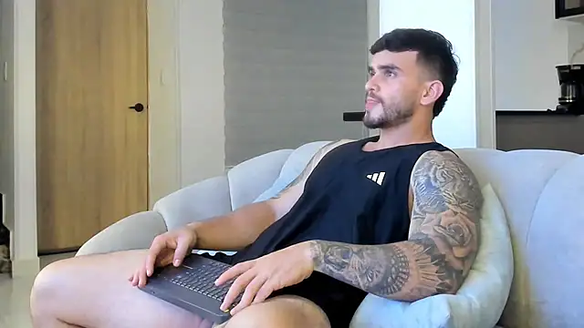 Ricardogo19 online show from February 7, 1:09 am