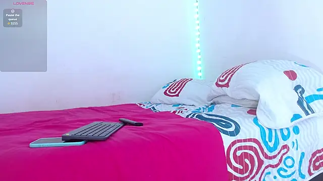 Emelyross  online show from February 27, 6:08 pm