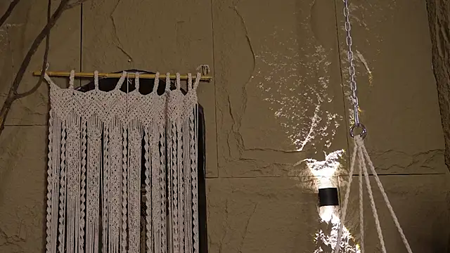 Logan Varela online show from September 9, 11:10 am