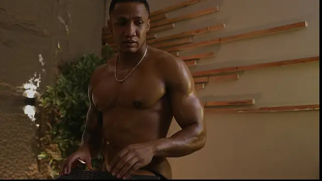 Logan Varela online show from October 1, 1:11 am