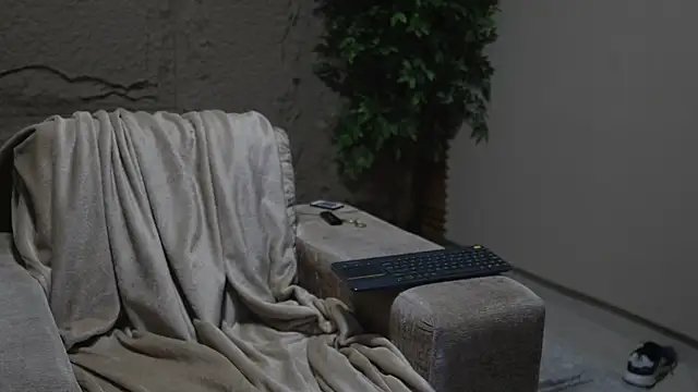 Logan Varela online show from October 12, 12:59 pm