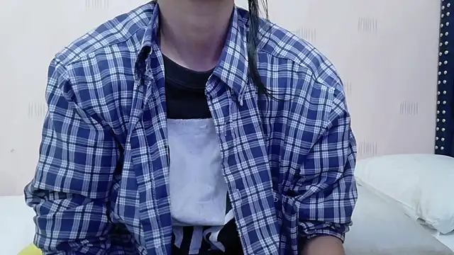 yourcuteneighbourr online show from February 28, 2:56 am