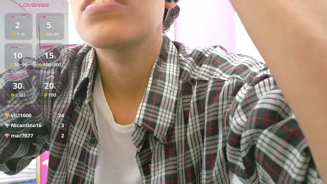 yourcuteneighbourr online show from March 26, 3:12 am