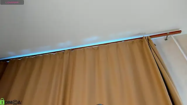 Valerie Woods online show from July 6, 1:02 am