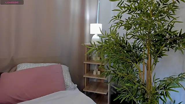 Valerie Woods online show from July 13, 12:46 am